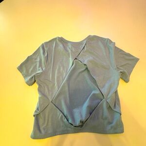 Glyder Crop baby blue shirt (M)